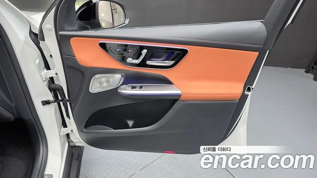 Mercedes-Benz GLC-Class 2026 — photo 15