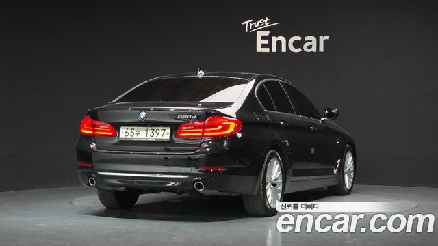 BMW 5-Series 2018 — photo 2