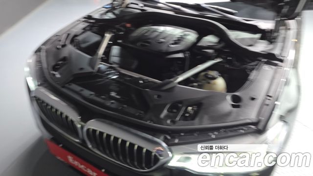 BMW 5-Series 2018 — photo 6