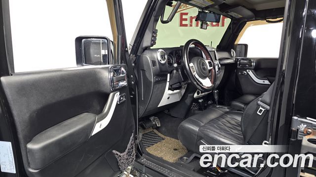 Jeep Wrangler 2012 — photo 10