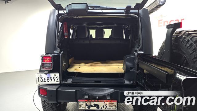 Jeep Wrangler 2012 — photo 20