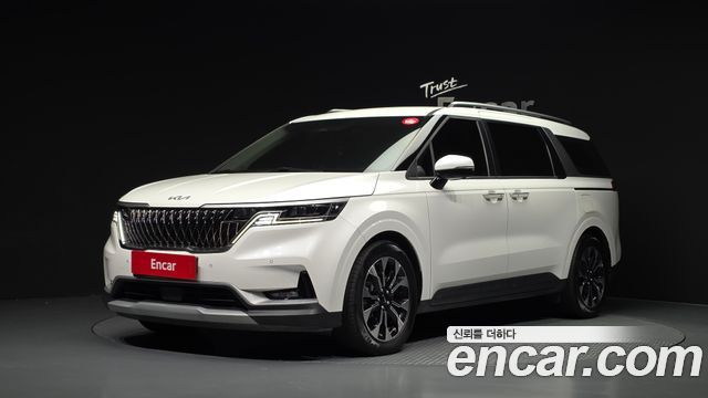 Kia Canival 2023 — photo 1