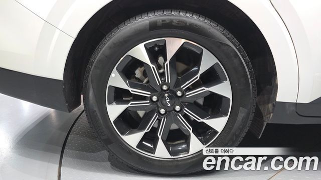 Kia Canival 2023 — photo 5