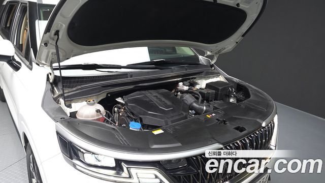 Kia Canival 2023 — photo 6