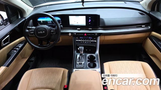 Kia Canival 2023 — photo 7
