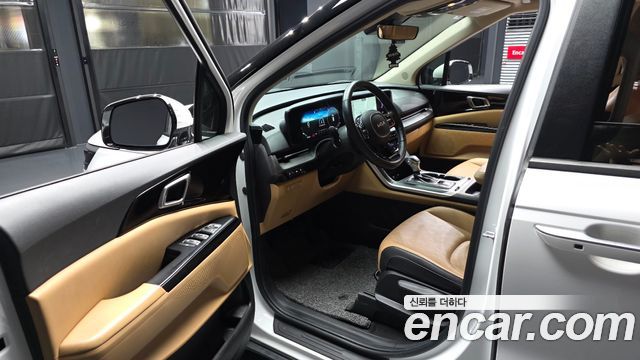 Kia Canival 2023 — photo 10