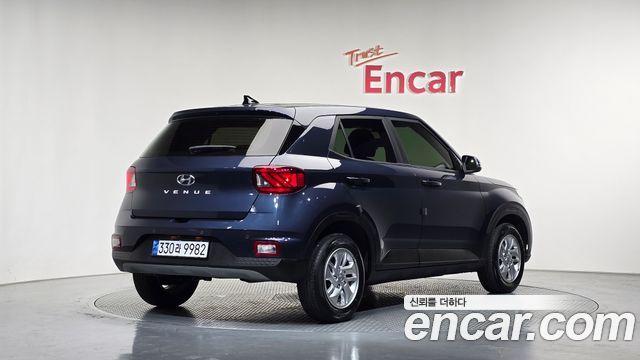 Hyundai Venue 2022 — photo 2