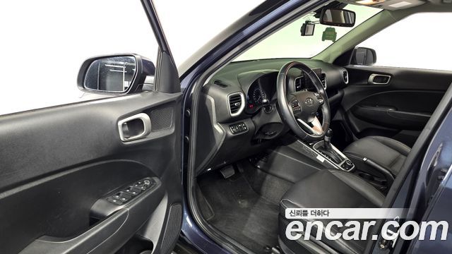 Hyundai Venue 2022 — photo 13