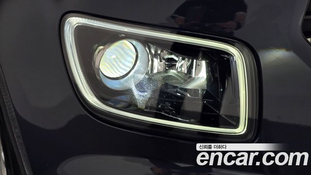 Hyundai Venue 2022 — photo 8