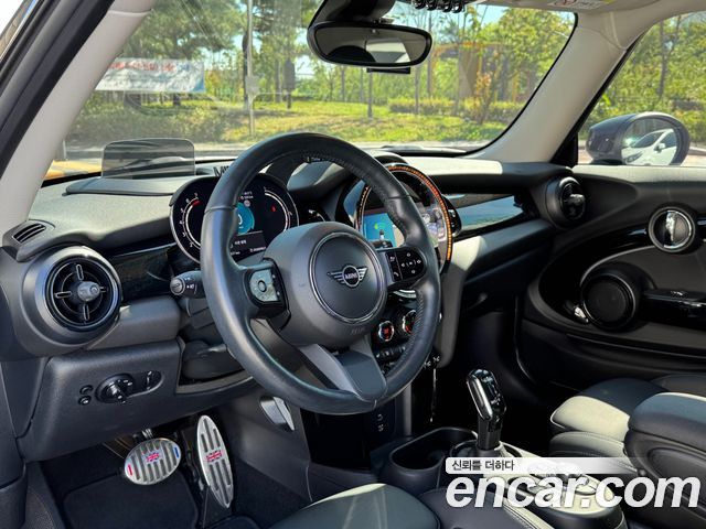 Mini Cooper 2022 — photo 8