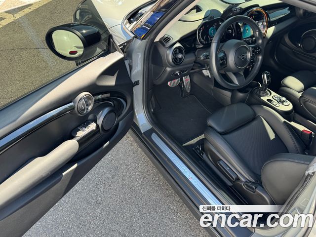 Mini Cooper 2022 — photo 11