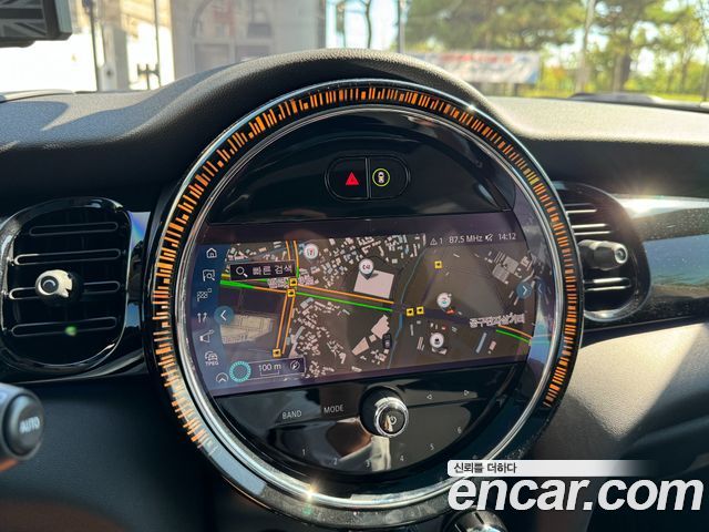 Mini Cooper 2022 — photo 12