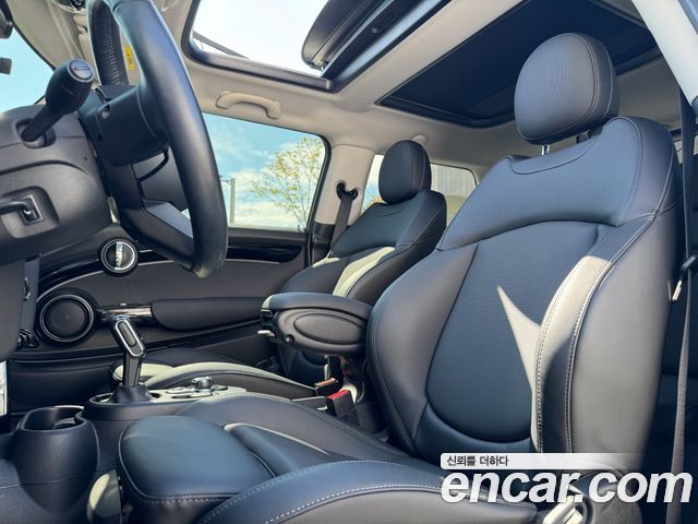 Mini Cooper 2022 — photo 19