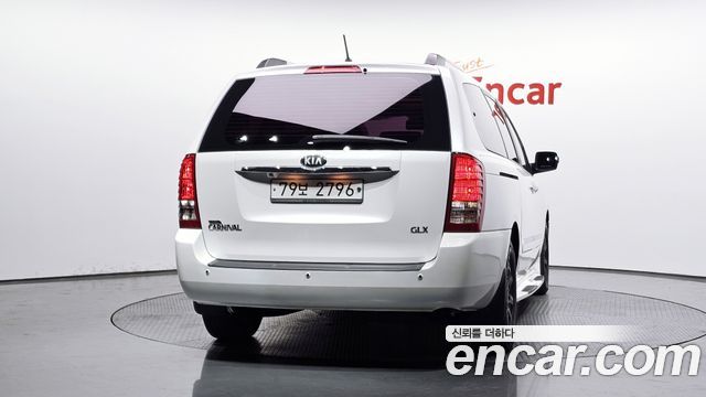 Kia Canival 2013 — photo 4