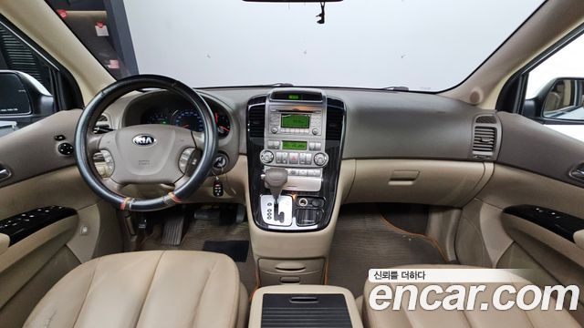 Kia Canival 2013 — photo 10