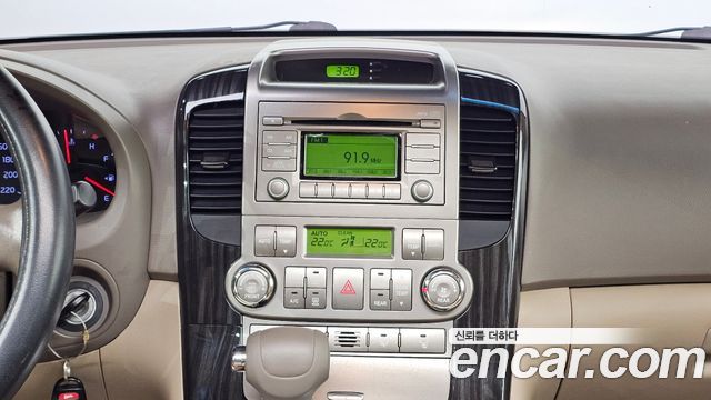 Kia Canival 2013 — photo 17