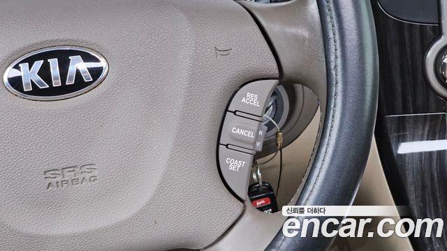 Kia Canival 2013 — photo 20