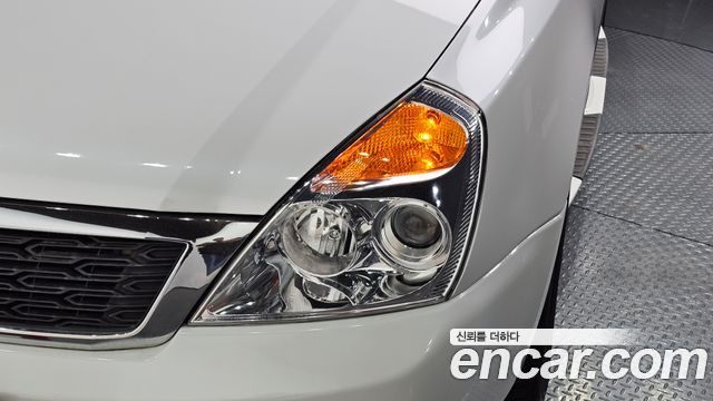 Kia Canival 2013 — photo 8