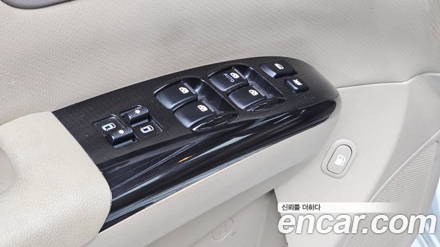 Kia Canival 2013 — photo 29
