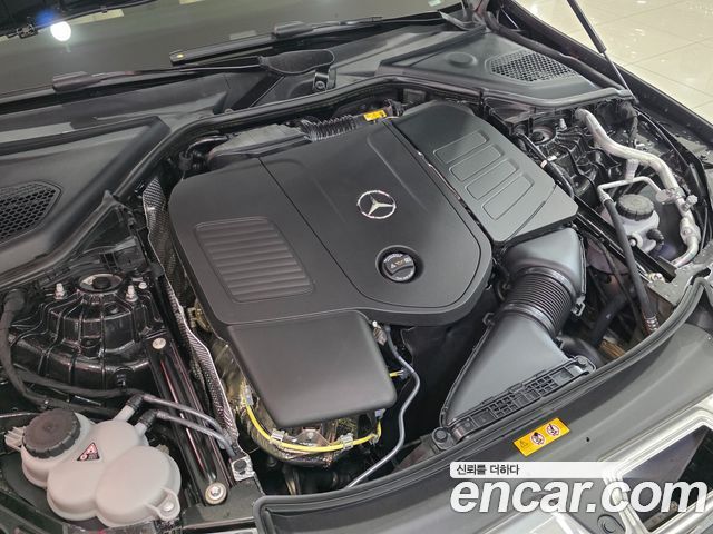 Mercedes-Benz E-Class 2026 — photo 6