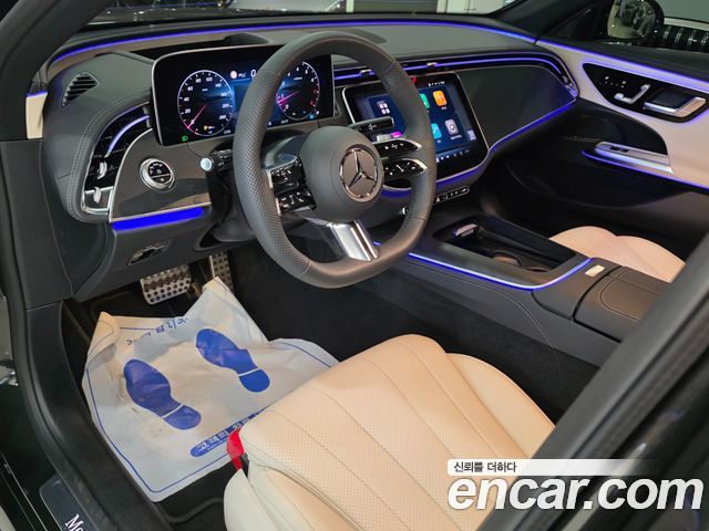 Mercedes-Benz E-Class 2026 — photo 11
