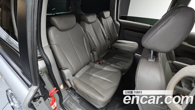 Kia Canival 2014 — photo 11
