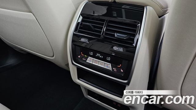 BMW X5 2026 — photo 25