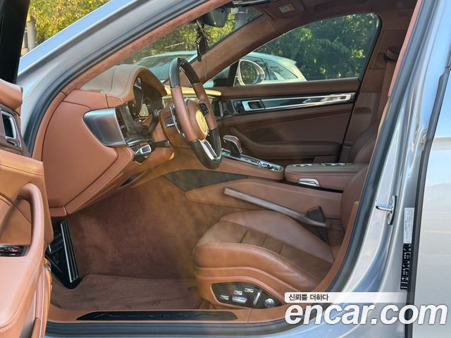 Porsche Panamera 2020 — photo 10