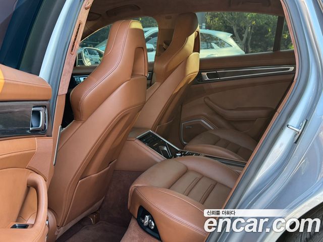 Porsche Panamera 2020 — photo 11