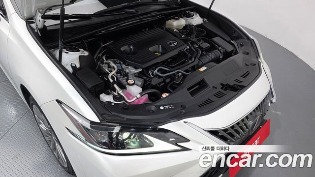 Lexus ES 2023 — photo 6
