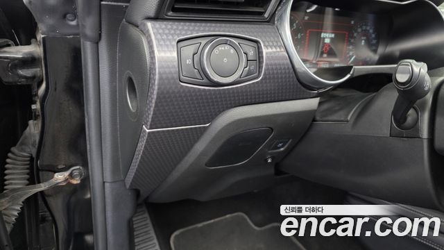 Ford Mustang 2019 — photo 18