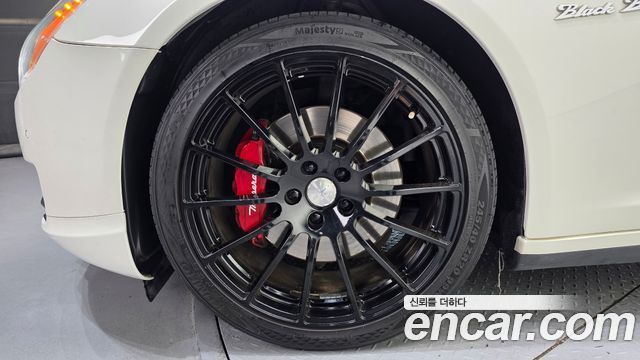 Maserati Quattroporte 2016 — photo 5