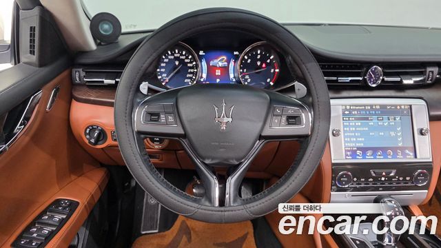 Maserati Quattroporte 2016 — photo 13