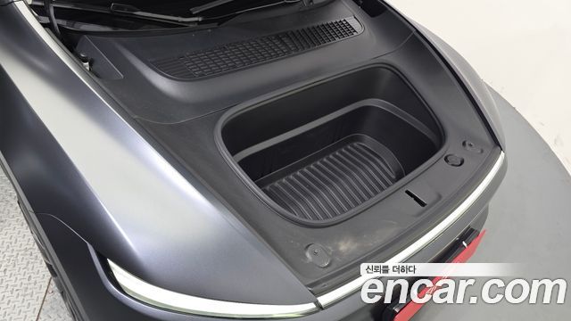 Tesla Model Y 2025 — photo 6