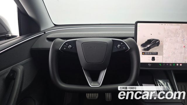 Tesla Model Y 2025 — photo 13