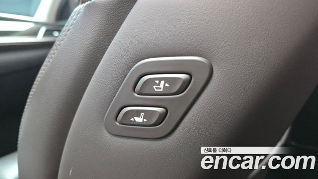 Genesis EQ900 2016 — photo 31
