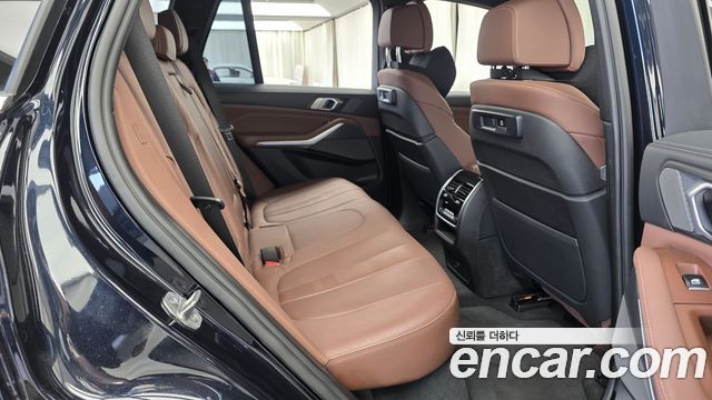 BMW X5 2021 — photo 17
