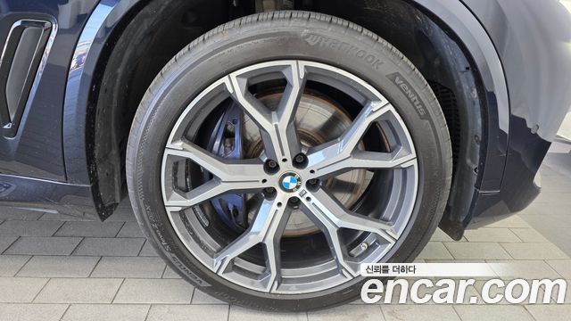 BMW X5 2021 — photo 7