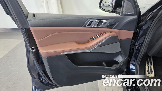 BMW X5 2021 — photo 14