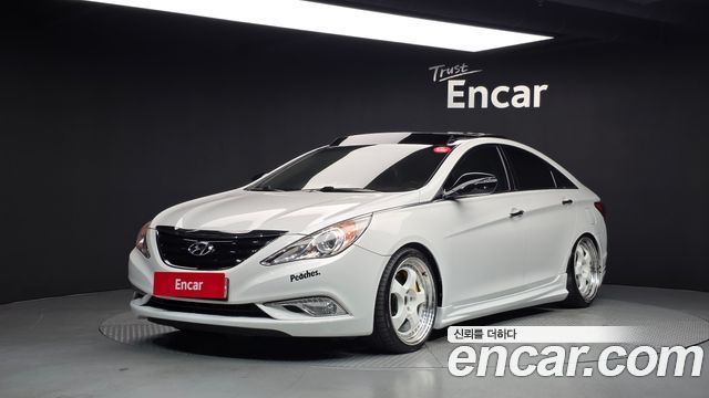 Hyundai Sonata 2010 — photo 1