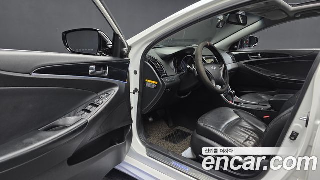 Hyundai Sonata 2010 — photo 10
