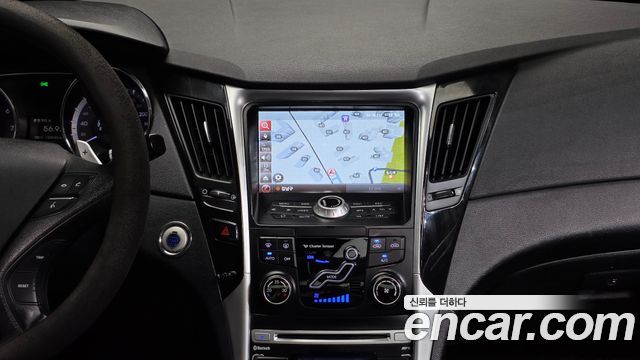 Hyundai Sonata 2010 — photo 14