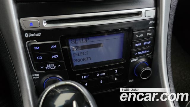 Hyundai Sonata 2010 — photo 18