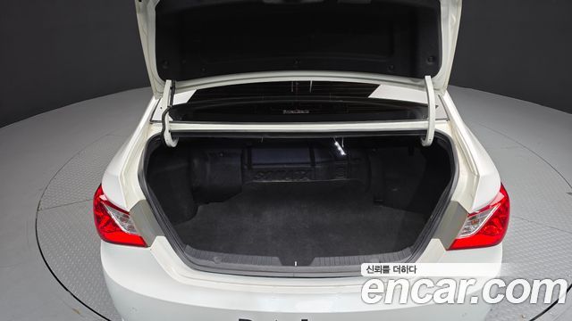 Hyundai Sonata 2010 — photo 20