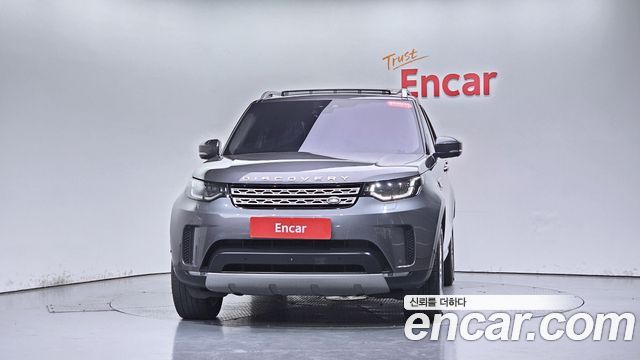 Land Rover Discovery 2019 — photo 3