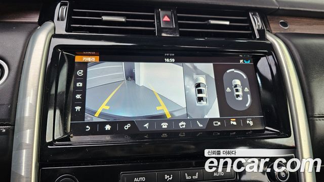 Land Rover Discovery 2019 — photo 21