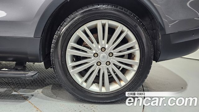 Land Rover Discovery 2019 — photo 7