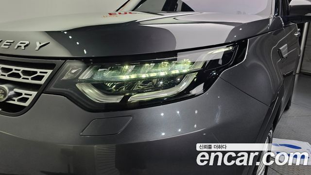 Land Rover Discovery 2019 — photo 8