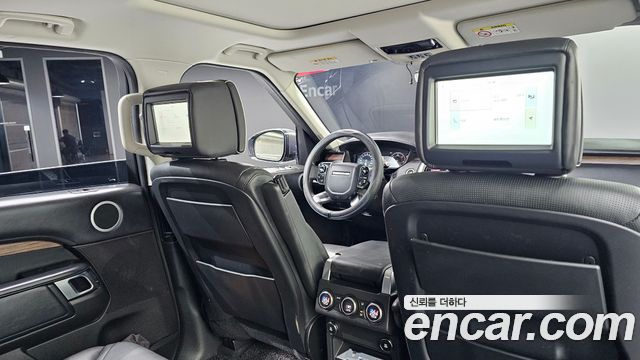 Land Rover Discovery 2019 — photo 29