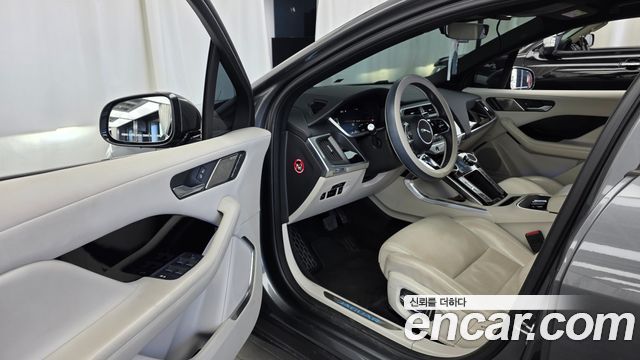Jaguar I-PACE 2019 — photo 13